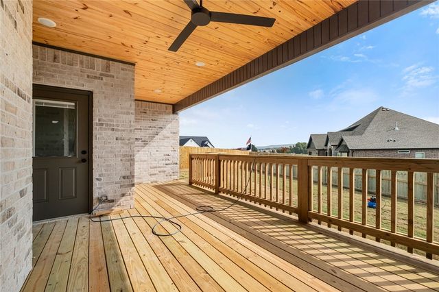 123 S Eagle Mountain Street, Prairie Grove, AR 72753