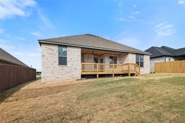 123 S Eagle Mountain Street, Prairie Grove, AR 72753