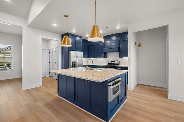 123 S Eagle Mountain Street, Prairie Grove, AR 72753