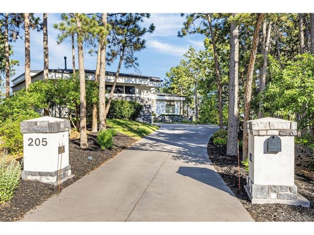 205 Cobblestone Way, Monument, CO 80132