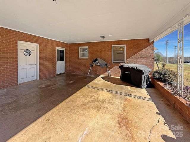 2599 Amity Hill Road, Statesville, NC 28677