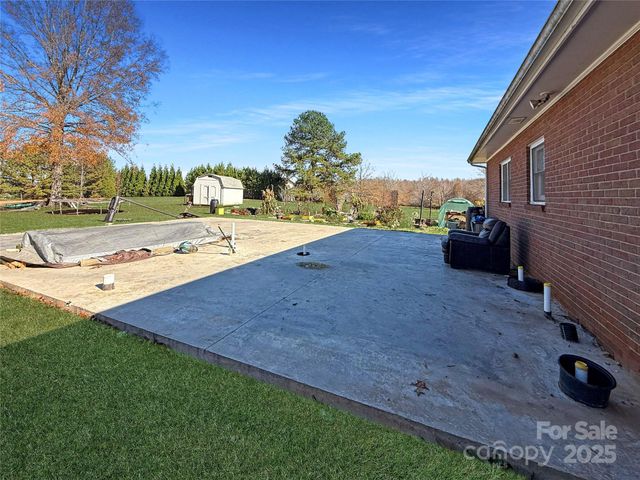 2599 Amity Hill Road, Statesville, NC 28677