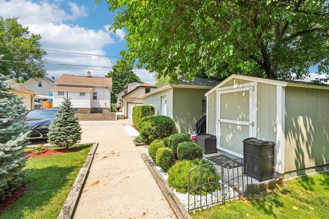 2207 S 62nd STREET #2209, West Allis, WI 53219
