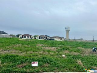 110 Carmine Avenue, Port Lavaca, TX 77979