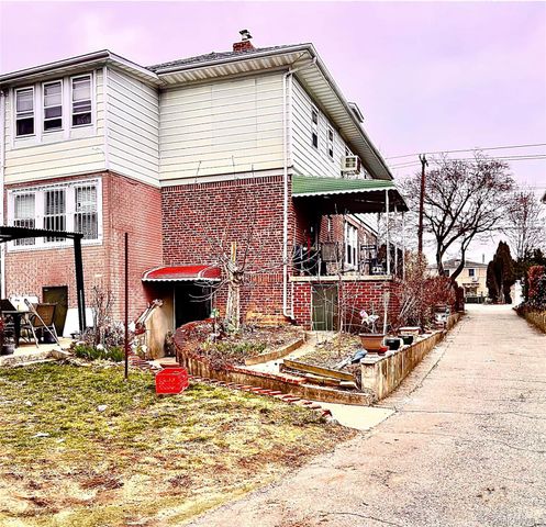 146-38 Bayside Avenue, Flushing, NY 11354