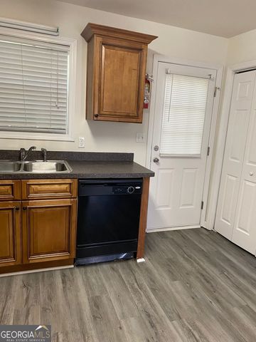 434 W I Parkway, Dallas, GA 30132