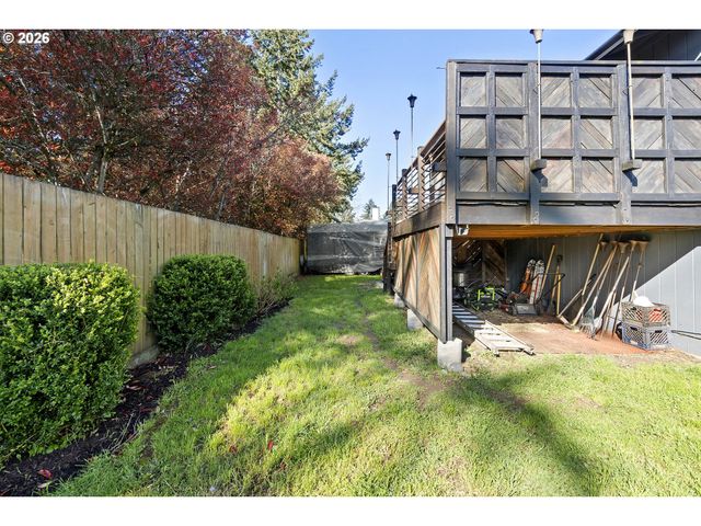 12620 Se CORA St, Portland, OR 97236