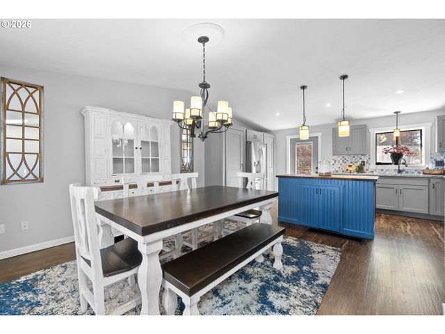 12620 Se CORA St, Portland, OR 97236