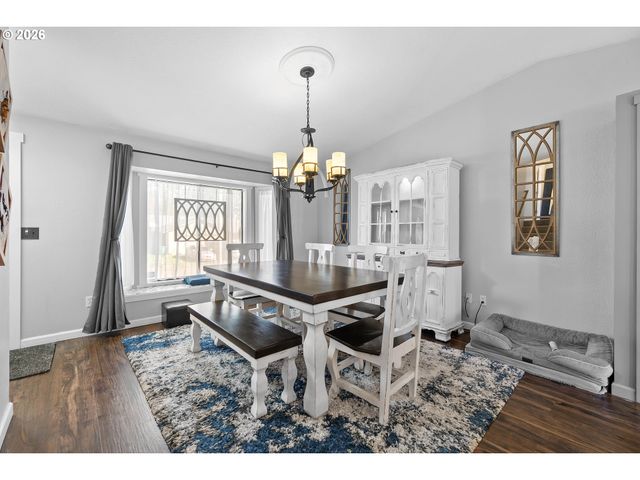 12620 Se CORA St, Portland, OR 97236