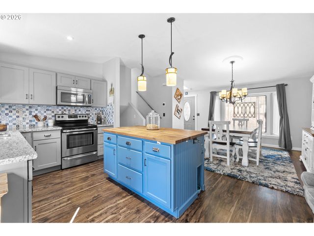 12620 Se CORA St, Portland, OR 97236