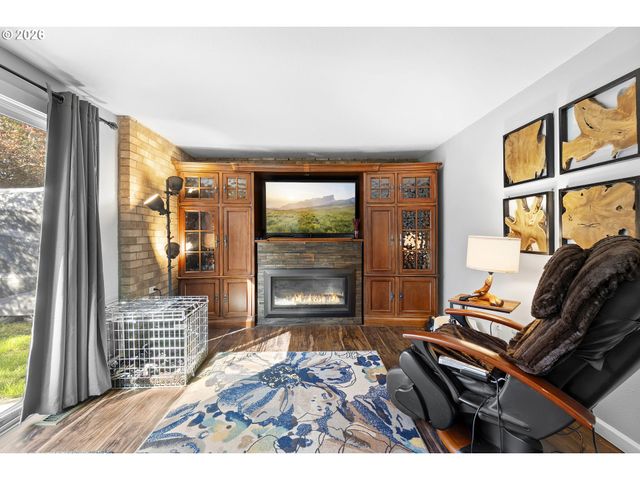 12620 Se CORA St, Portland, OR 97236