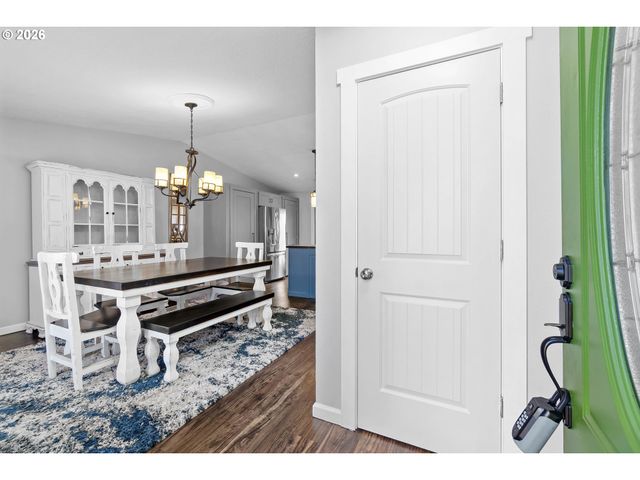 12620 Se CORA St, Portland, OR 97236