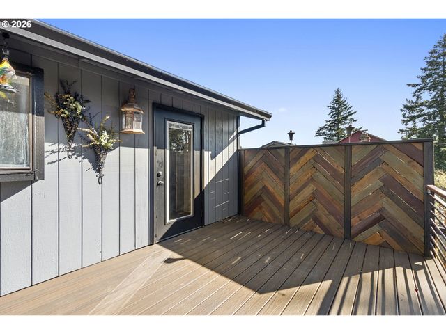 12620 Se CORA St, Portland, OR 97236