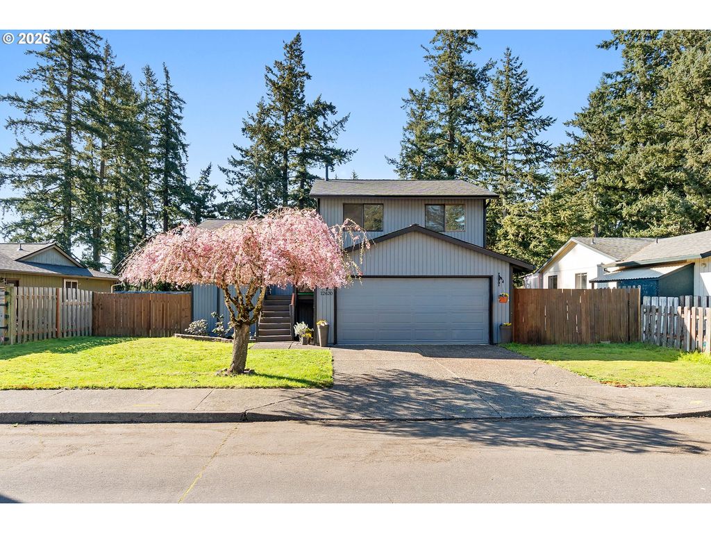 12620 Se CORA St, Portland, OR 97236