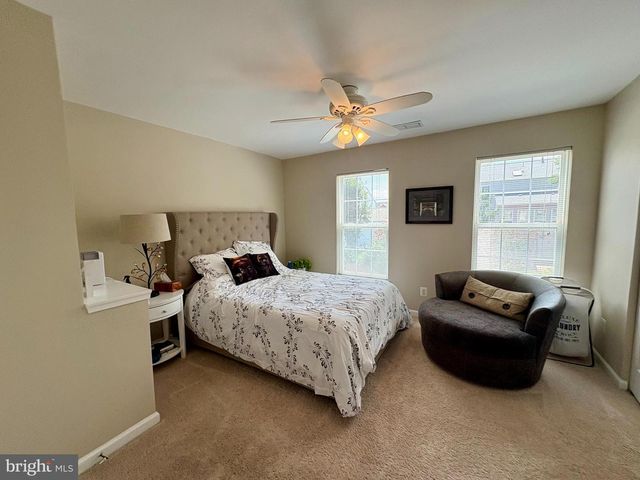 2077 STARGRASS CT, Woodbridge, VA 22192