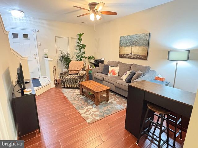 2077 STARGRASS CT, Woodbridge, VA 22192