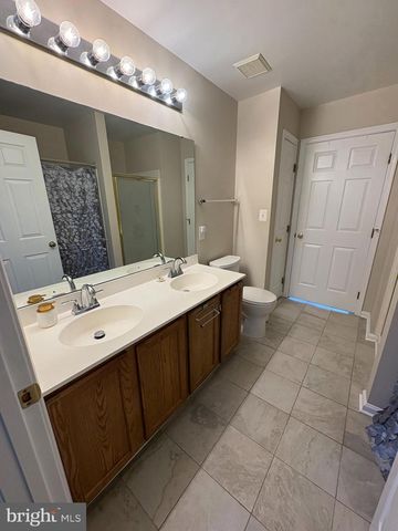 2077 STARGRASS CT, Woodbridge, VA 22192