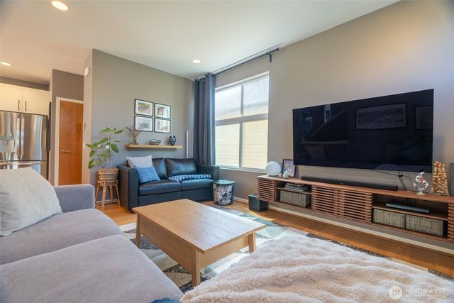 4825 S Othello Street, Seattle, WA 98118