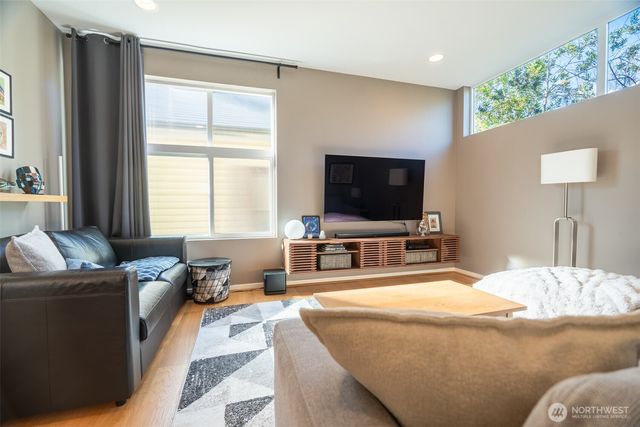 4825 S Othello Street, Seattle, WA 98118