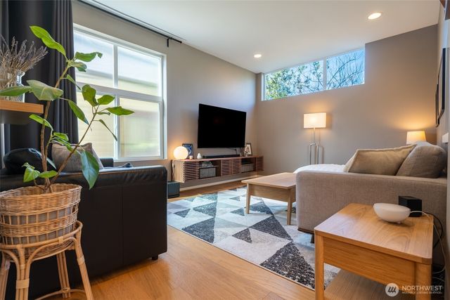 4825 S Othello Street, Seattle, WA 98118