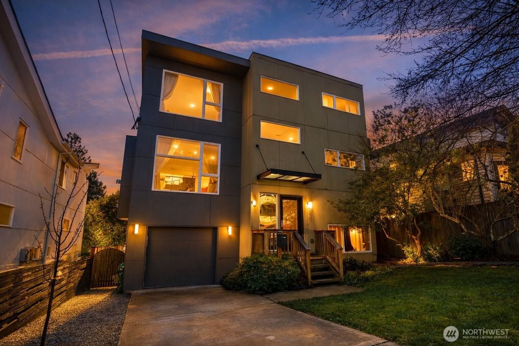 4825 S Othello Street, Seattle, WA 98118