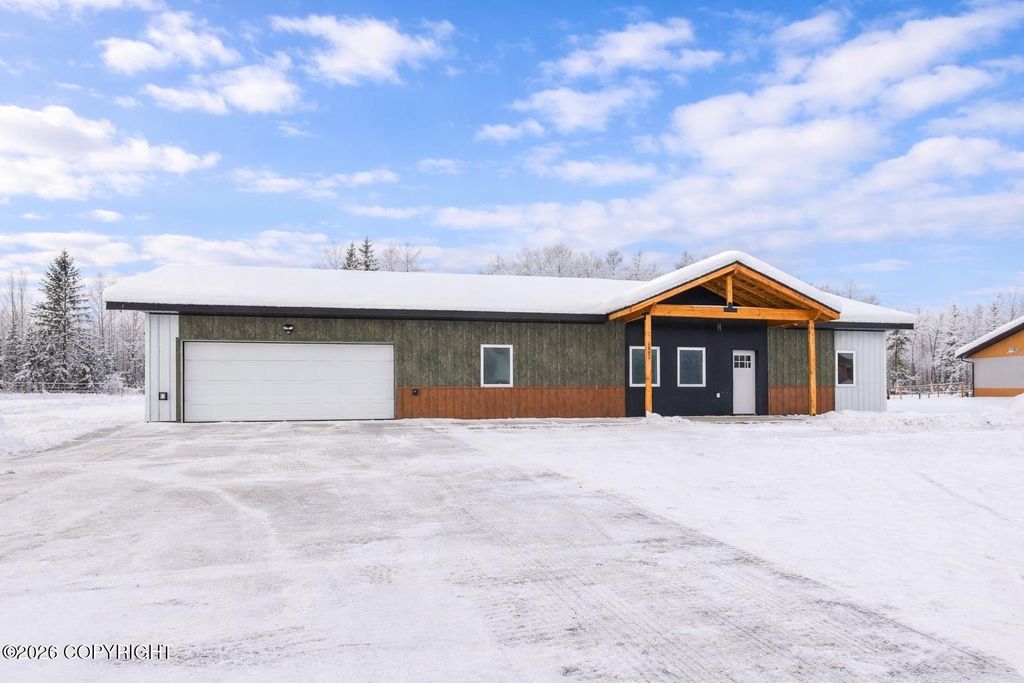 2802 W First Avenue, North Pole, AK 99705