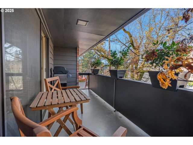 2425 Sw 19TH Ave 11, Portland, OR 97201