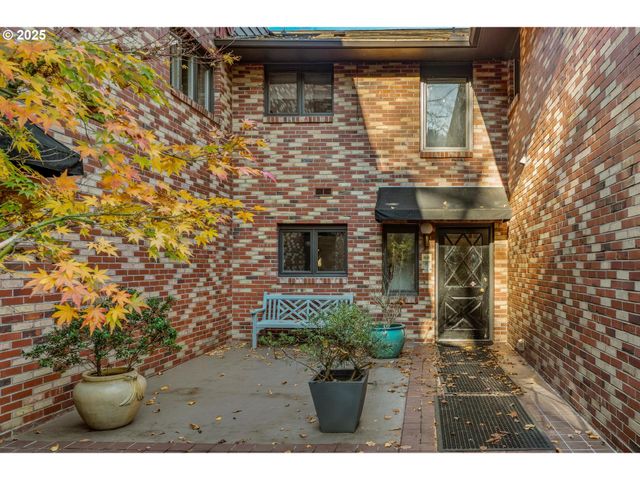 2425 Sw 19TH Ave 11, Portland, OR 97201