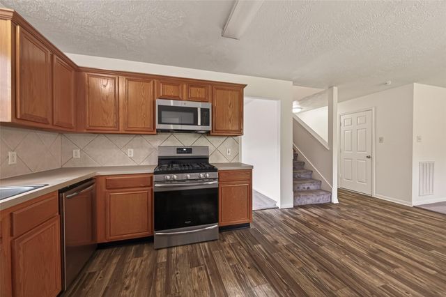 8711 Heron View Street, Houston, TX 77064