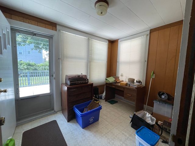 15 Valentine St, New Bedford, MA 02744