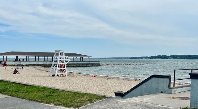 15 Valentine St, New Bedford, MA 02744