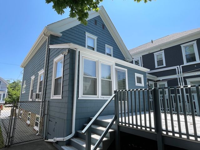 15 Valentine St, New Bedford, MA 02744