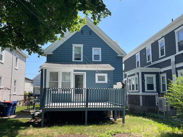 15 Valentine St, New Bedford, MA 02744
