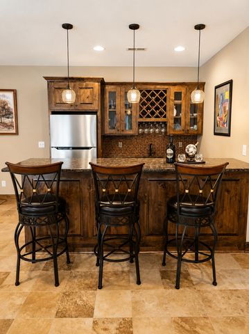 5450 Archer Lane N, Plymouth, MN 55446