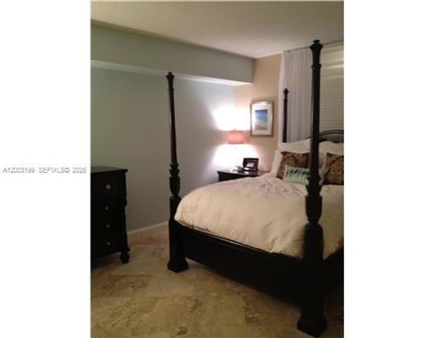 5970 INDIAN CREEK DR 405, Miami Beach, FL 33140