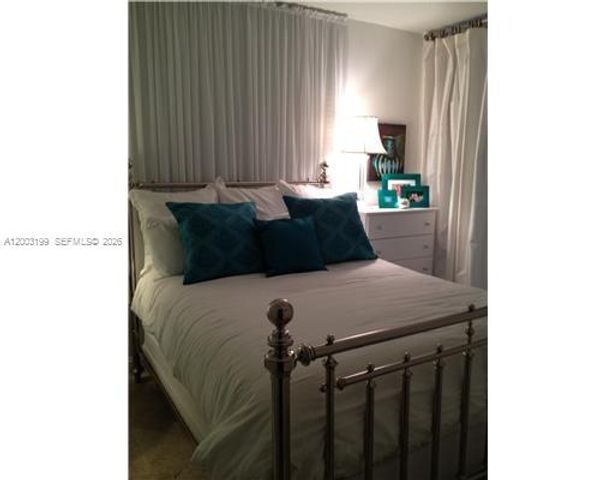 5970 INDIAN CREEK DR 405, Miami Beach, FL 33140