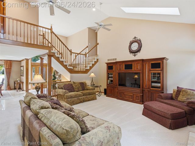 14863 Towering Oaks Drive, Shelby Charter Township, MI 48315