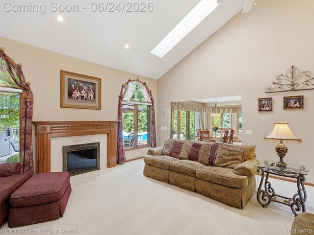 14863 Towering Oaks Drive, Shelby Charter Township, MI 48315