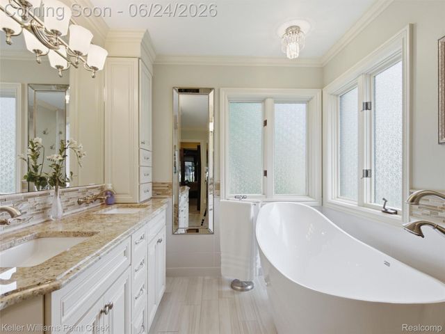 14863 Towering Oaks Drive, Shelby Charter Township, MI 48315