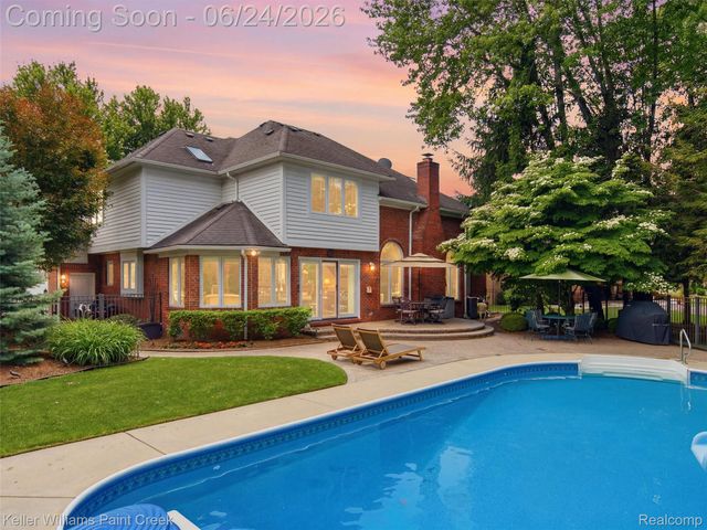 14863 Towering Oaks Drive, Shelby Charter Township, MI 48315
