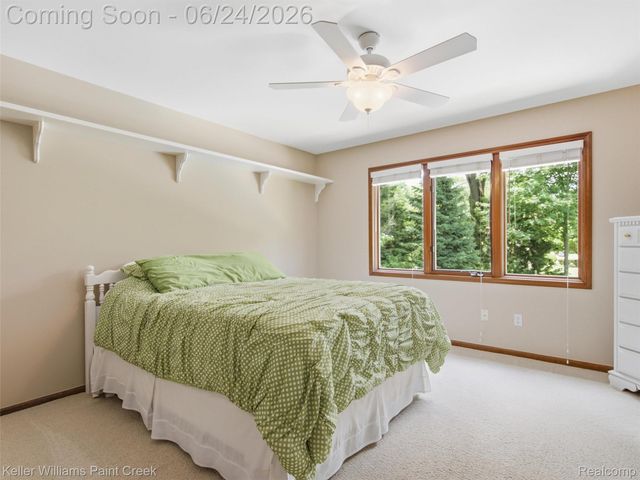 14863 Towering Oaks Drive, Shelby Charter Township, MI 48315