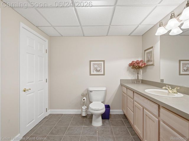 14863 Towering Oaks Drive, Shelby Charter Township, MI 48315