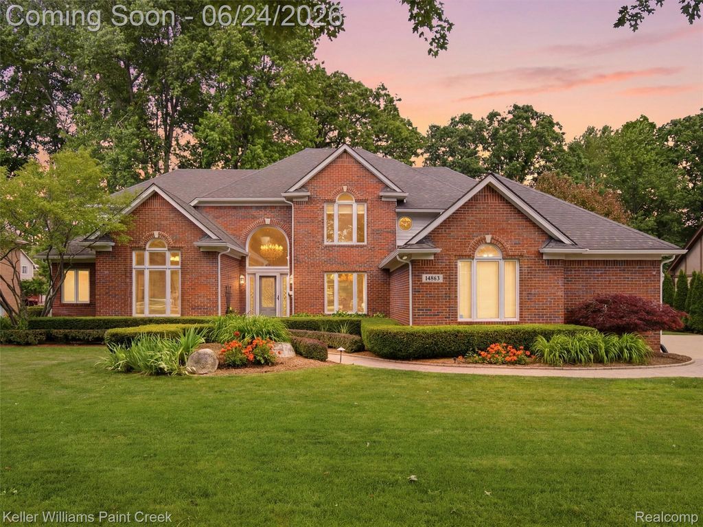 14863 Towering Oaks Drive, Shelby Charter Township, MI 48315