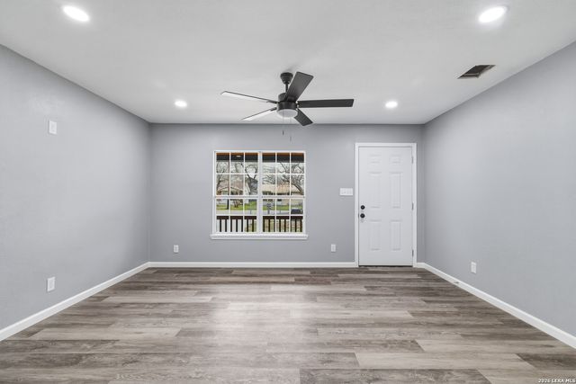 2258 W MILL ST, New Braunfels, TX 78130