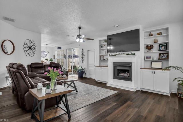 2161 Tarleton Oaks DR, Virginia Beach, VA 23464