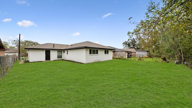 11330 Murr Way, Houston, TX 77048