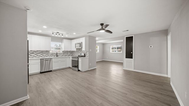 11330 Murr Way, Houston, TX 77048