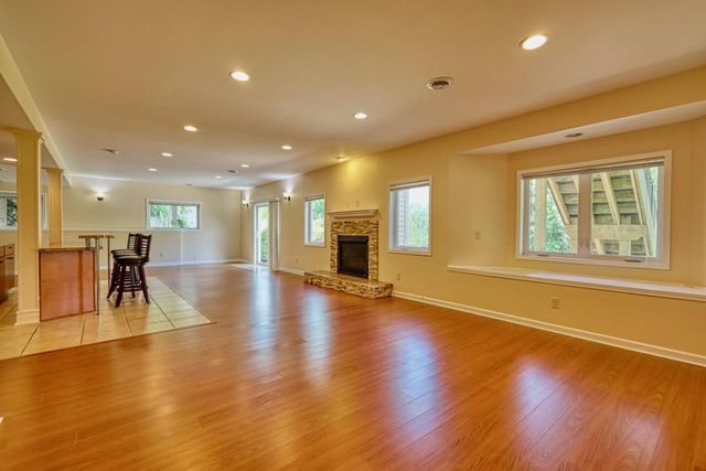 417 Skyview Drive, Waunakee, WI 53597