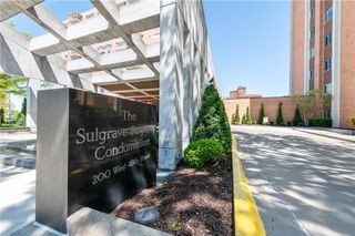 221 W 48th Street 905, Kansas City, MO 64112