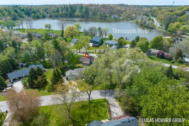 3054 Thorncrest Drive, Grand Rapids, MI 49546